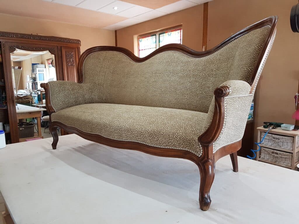 Canape Louis Philippe 3 min scaled