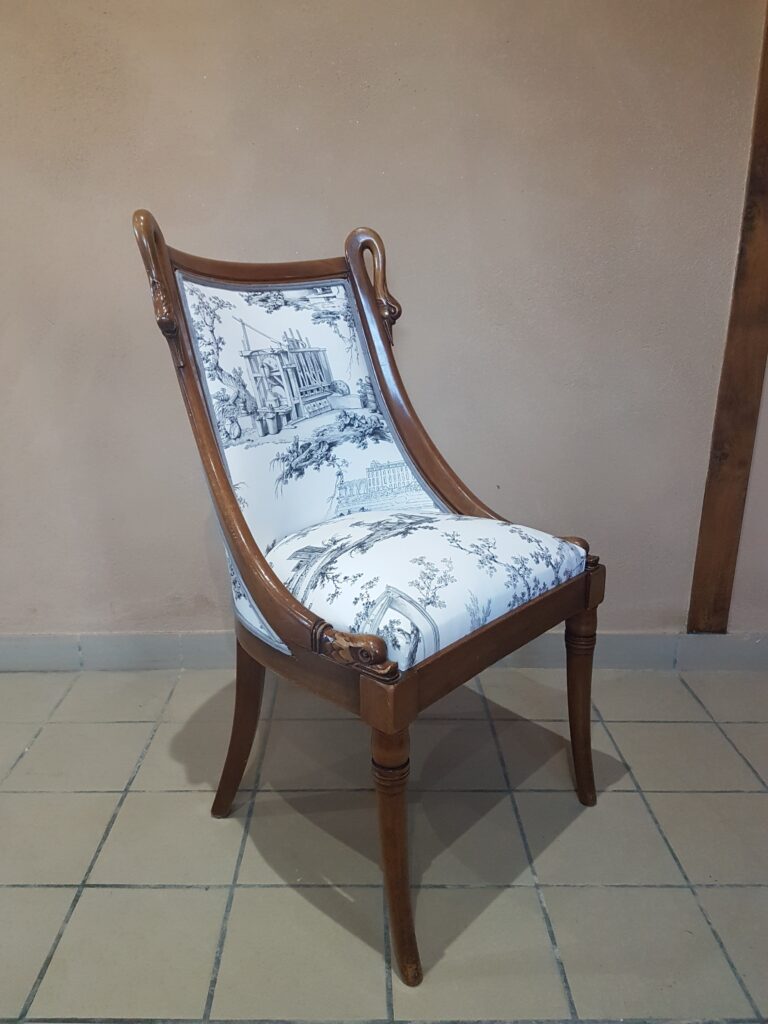 Chaise Empire col de cygne min scaled