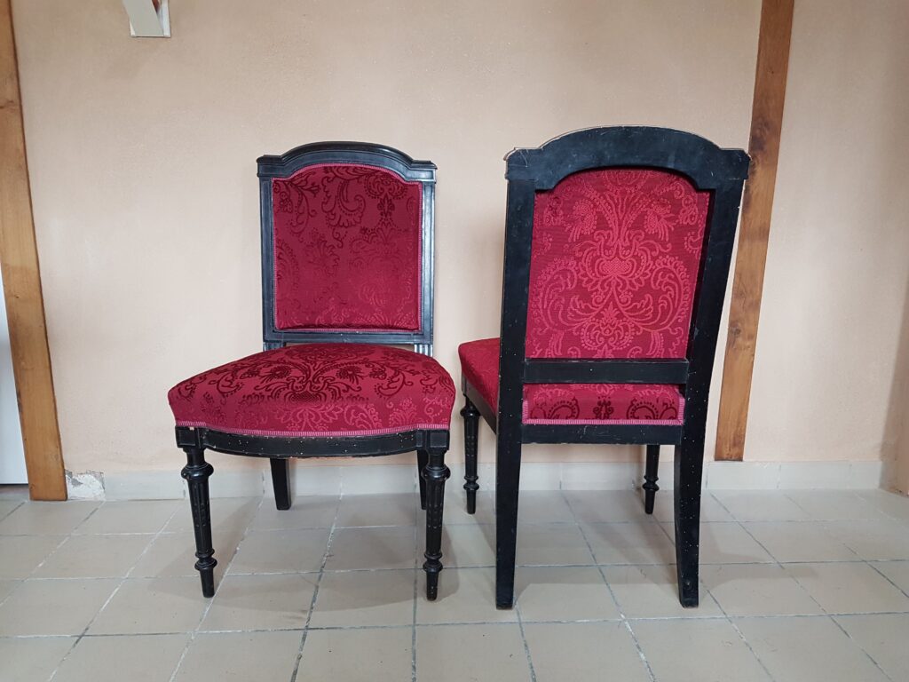 Chaises Napoleon III min scaled