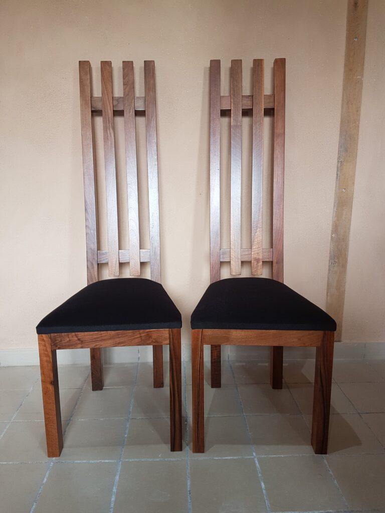 Chaises contemporaines sur mesure min scaled