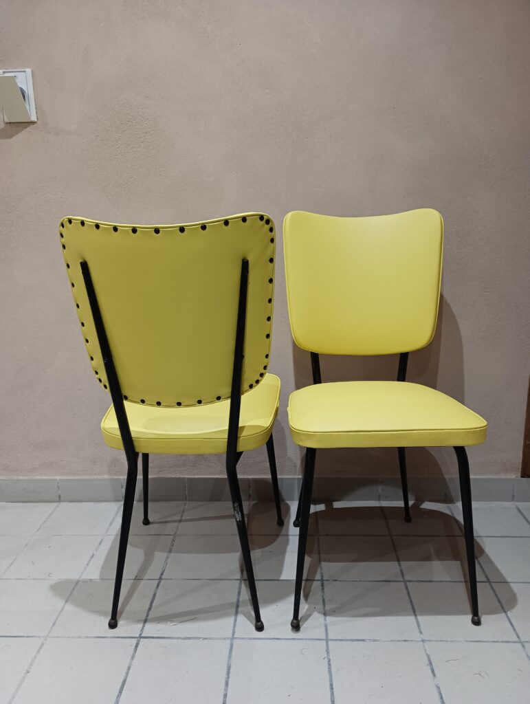 Chaises de salle a manger annees 60 min scaled