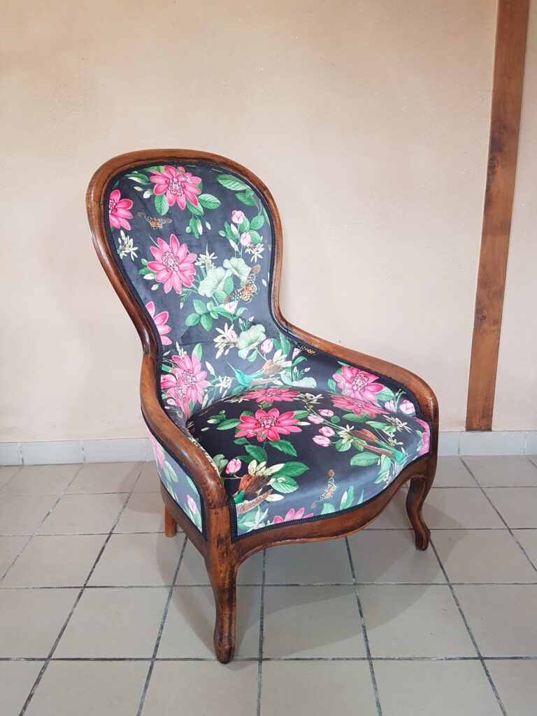 Chauffeuse Louis Philippe min scaled