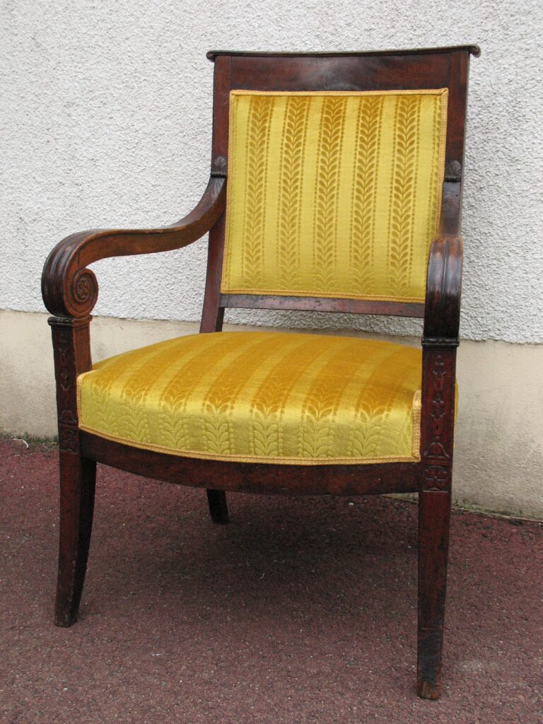 Fauteuil Empire min scaled