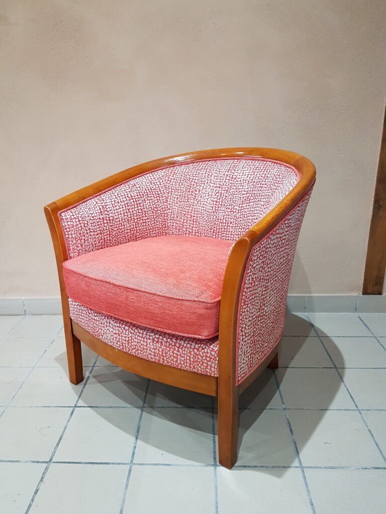 Fauteuil Tonneau min scaled