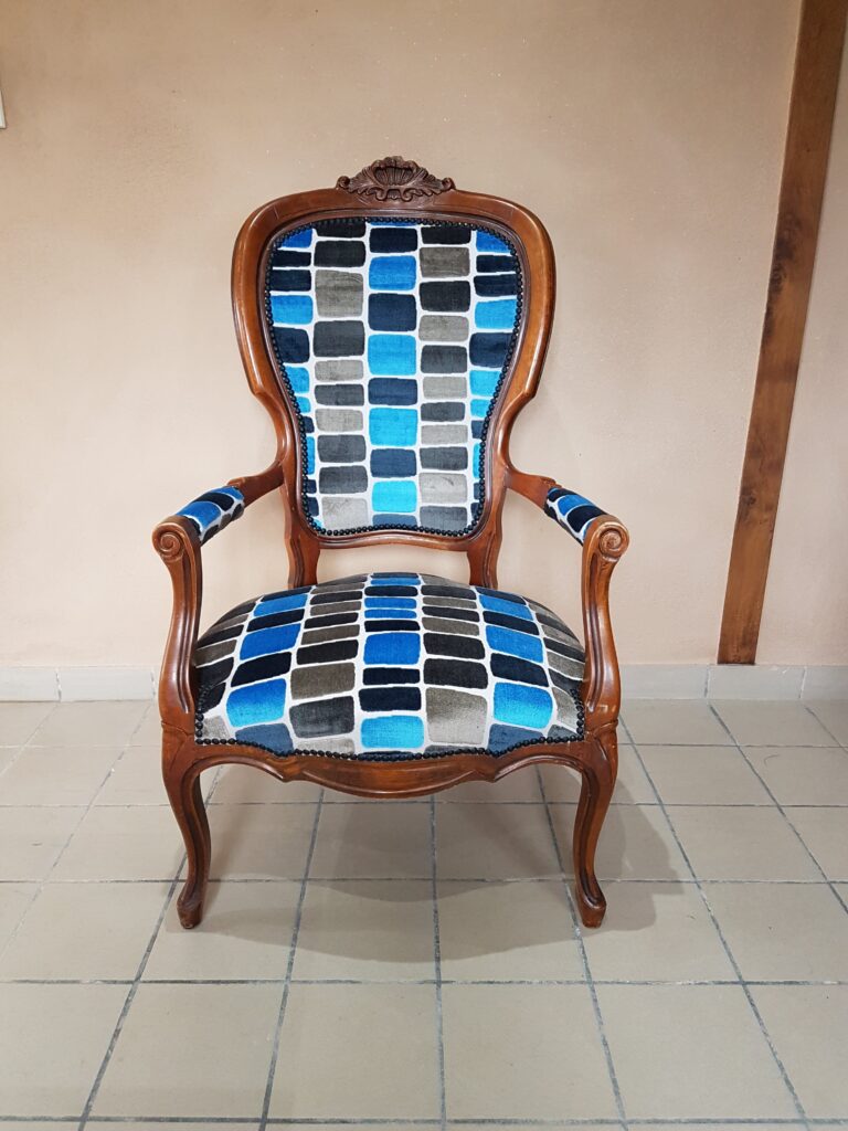 Fauteuil cabriolet Louis Philippe min scaled