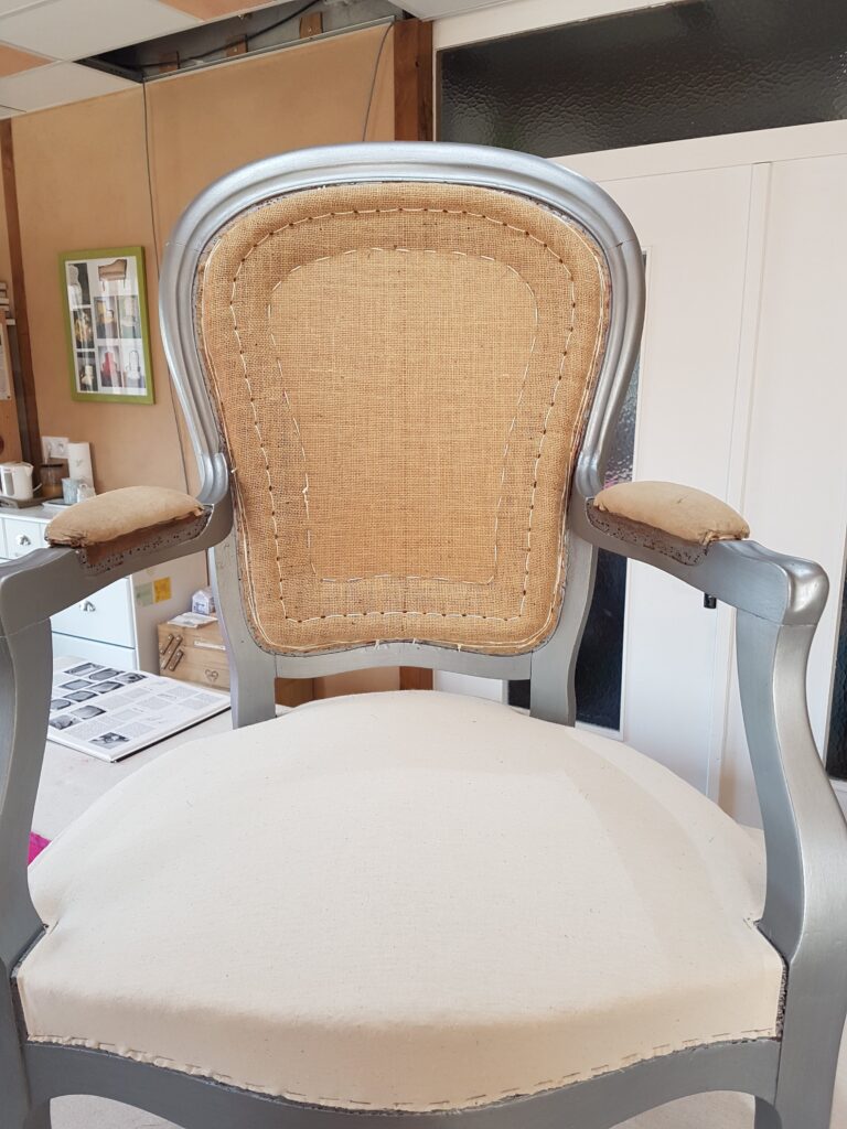 dossier en crin pique min scaled